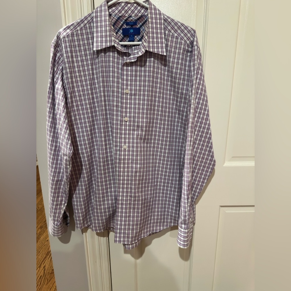 Egara  Plaid Buttondown Shirt